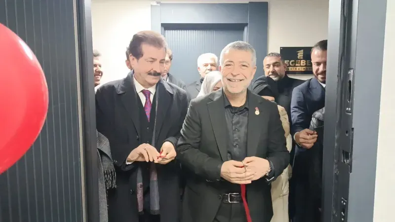 Yeni Yüzyıl Partisi Diyarbakır’da Sahaya İndi: Arslan’dan Birlik ve Tarih Vurgusu