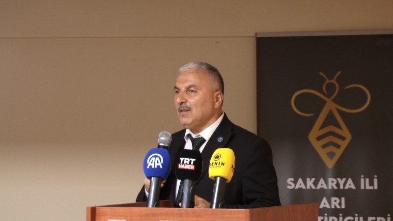 Arı Sağlığı ve Arı Ürünleri Sakarya’daki Panelde Ele Alındı