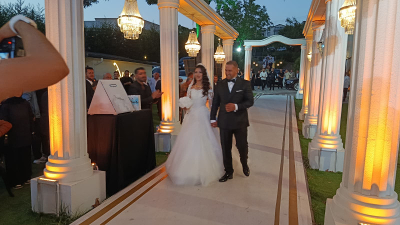 Haluk Bal ve Nur Sema Özdemir görkemli düğünle dünyaevine girdi
