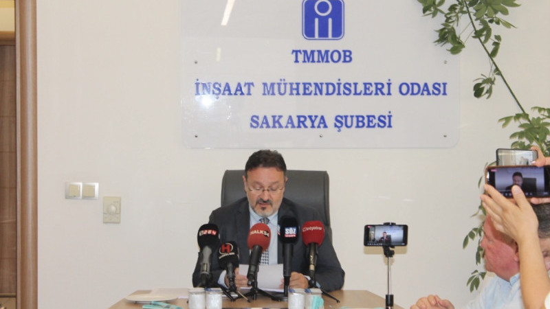 TMMOB İNŞAAT MÜHENDİSLERİ ODASI Sakarya Şubesi 17 AĞUSTOS 1999 BASIN AÇIKLAMASI