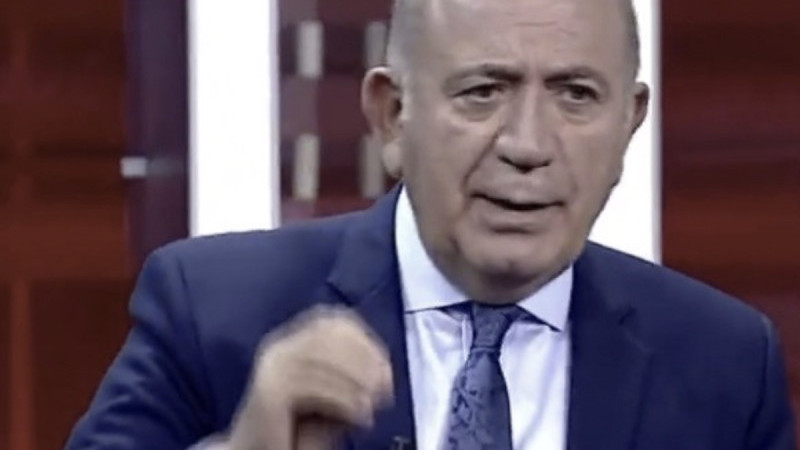 GÜRSEL TEKİN: ADALAR’DA YAŞANANLARIN SİYASİ HESABI VERİLMELİDİR