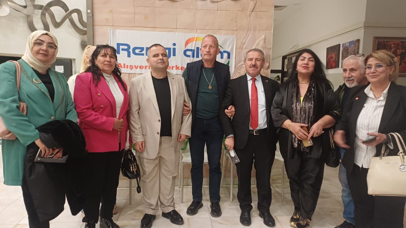 SANAT ENGEL TANIMAZ! SÜREYYA AÇIKGÖZ’ÜN 35 YILLIK SANAT VE YAYINCILIK YOLCULUĞU GÖRKEMLİ BİR GECEYLE TAÇLANDI