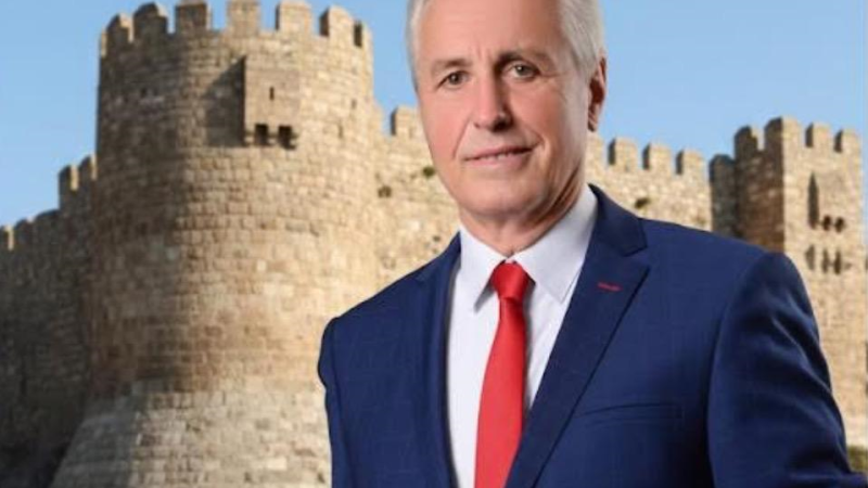 Bu Ülkede Konuşmak Yetmiyor, Düşünmek de Yetmiyor