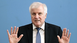 Almanya İçişleri Bakanı Seehofer, Kovid-19'a yakalandı