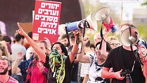 İsrailli Arap ve Yahudiler barış için gösteri yaptı