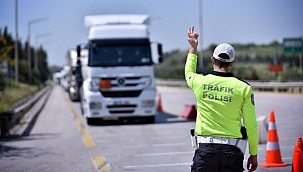 Şehirler arası seyahat yasağı değişiklik var mı? Hafta sonu özel araç ve toplu taşıma ile seyahat yasak mı?