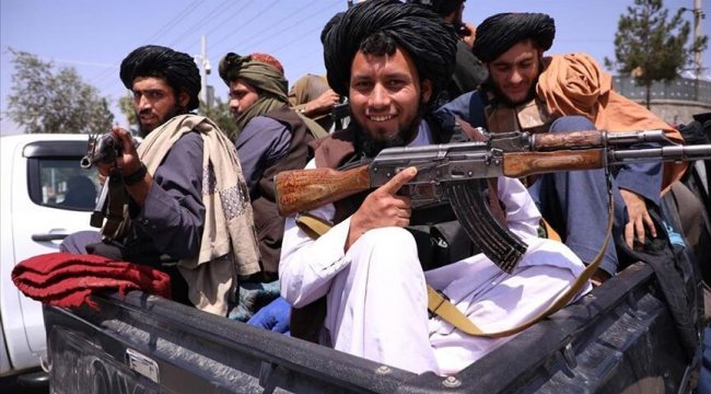 Taliban'dan kadınlara 'evden çıkmayın' çağrısı