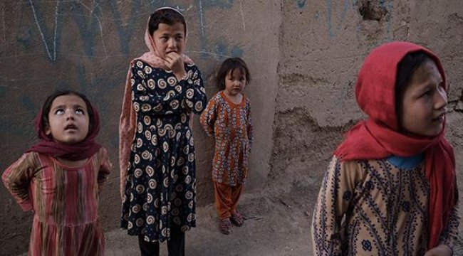 Taliban'dan kız çocukları için eğitim kararı