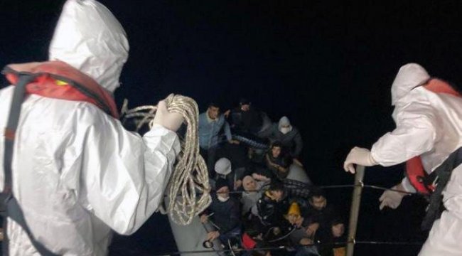 Marmaris açıklarında 21 düzensiz göçmen kurtarıldı