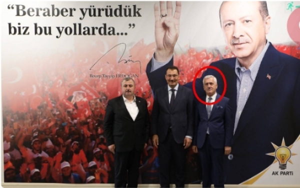 SAKARYA' KAYNARCA BELEDİYE BAŞKAN YARDIMCISI ALİ AKGÜNOĞLU' CEZA ALDI AMA DOKUNULAMIYOR.!! 