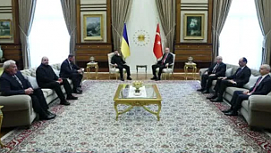 Cumhurbaşkanı Erdoğan, Ukrayna Devlet Başkanı Zelenskiy ile bir araya geldi