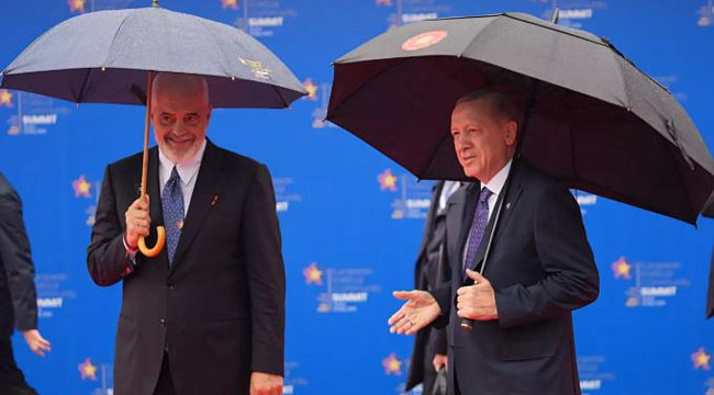 Erdoğan Avrupa Siyasi Topluluğu Zirvesi'nde konuştu