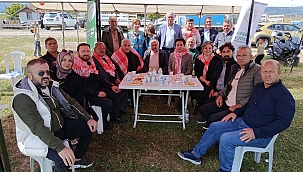 Hıdırellez coşkusu Safibey'de yaşandı; Sakarya İpekyolu Kültür ve Dayanışma Derneği çadırıyla ilgi odağı oldu