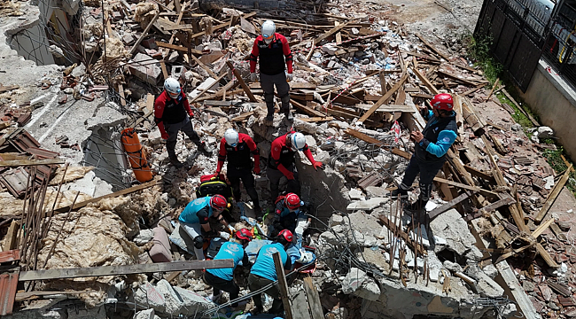 Kocaeli'deki deprem tatbikatı gerçeği aratmadı