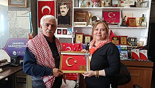Nilüfer Pekdemir'e anlamlı tebrik; Mehmet Durak'tan vefa ve destek