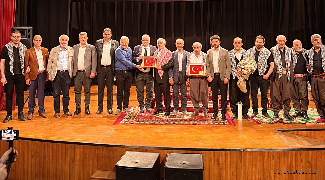 Sakarya Büyükşehir Belediyesi'nden kültür dolu gece; Sakarya Gaziantepliler Derneği'nin katkılarıyla Anadolu Kültür Buluşması'nda sıra gecesi coşkusu yaşandı