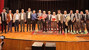 Sakarya Büyükşehir Belediyesi'nden kültür dolu gece; Sakarya Gaziantepliler Derneği'nin katkılarıyla Anadolu Kültür Buluşması'nda sıra gecesi coşkusu yaşandı