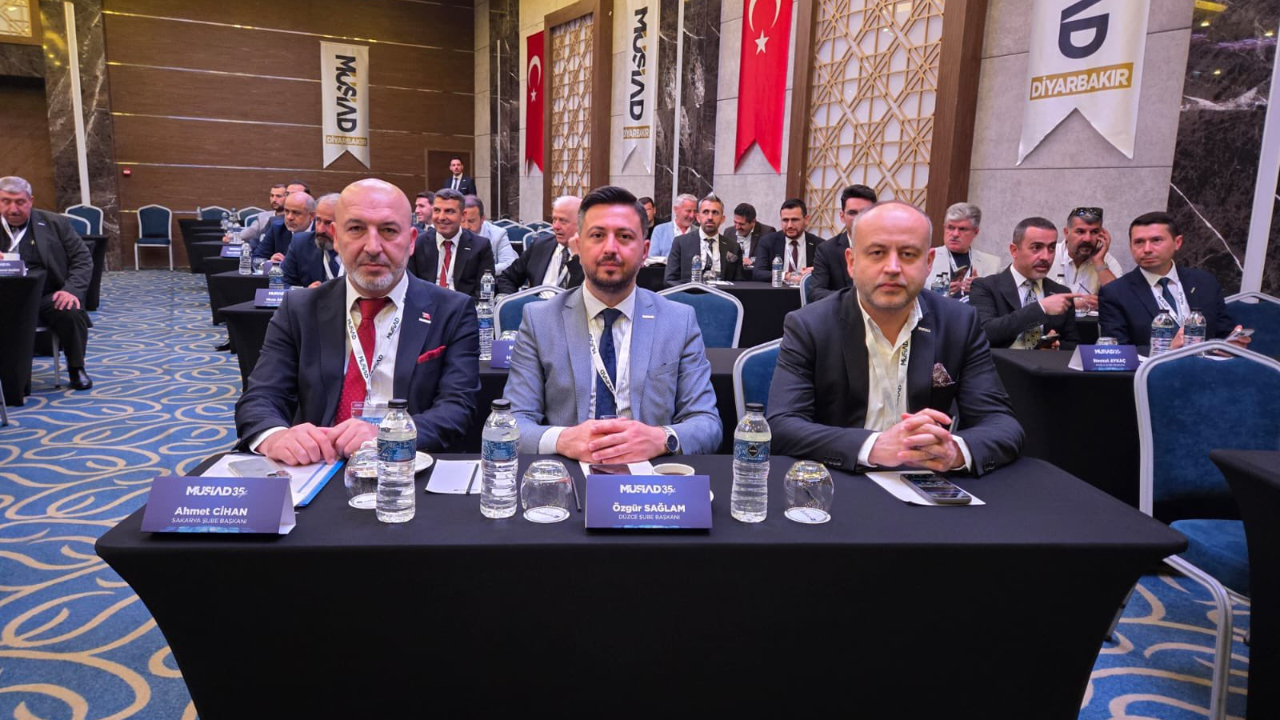 Diyarbakır'da düzenlenen "MÜSİAD Terörsüz Türkiye Buluşması Başkanlar Toplantısı"nda, Sakarya güçlü mesaj verdi