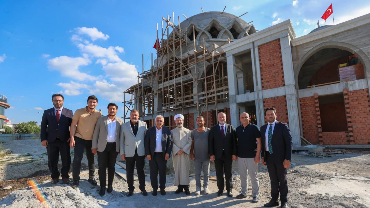 Diyanet İşleri Başkanı Erbaş’tan 15 Temmuz Milli İrade Derneği’ne anlamlı ziyaret