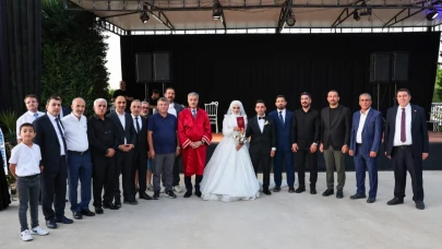 Kebapçıbey Yönetim Kurulu Başkanı Faysal Aktaş’ın oğlu Ahmet dünyaevine girdi