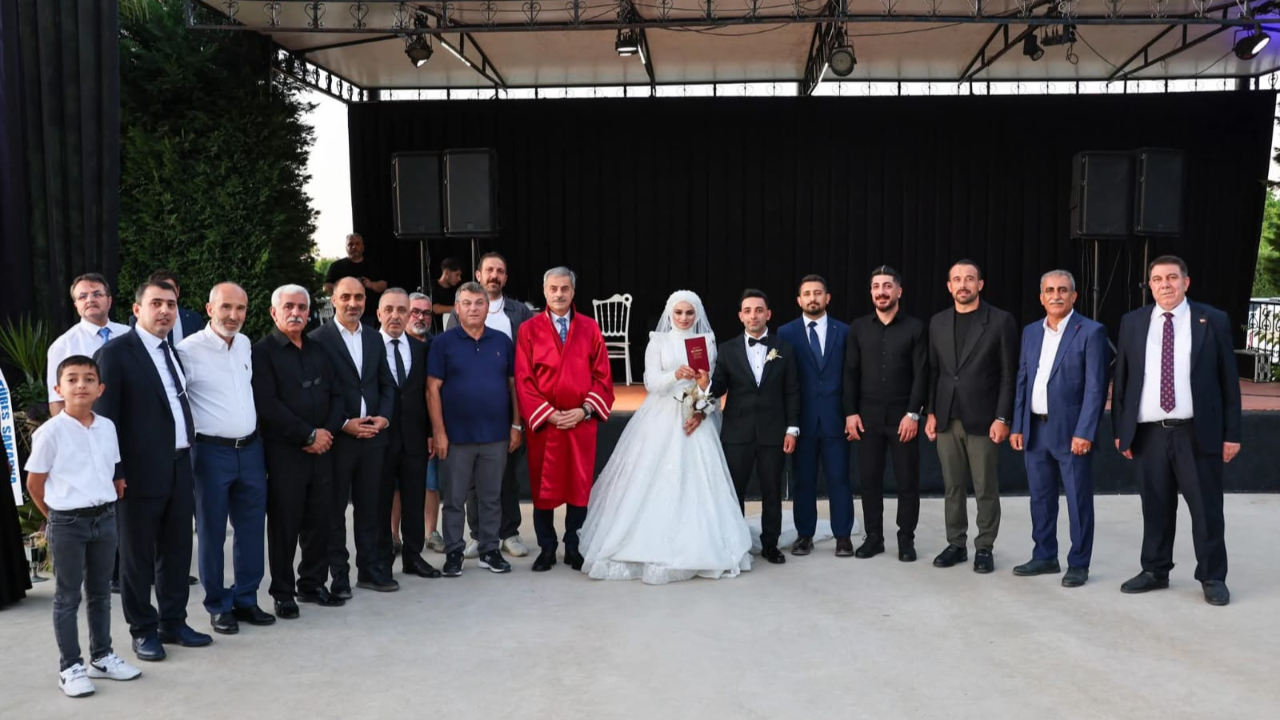Kebapçıbey Yönetim Kurulu Başkanı Faysal Aktaş’ın oğlu Ahmet dünyaevine girdi