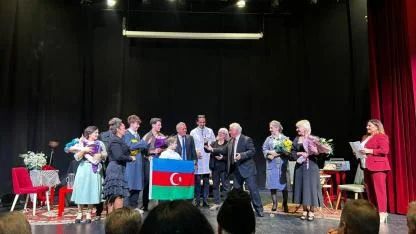İstanbul'daki Cafer Cabbarlı Türkiye-Azerbaycan Tiyatrosu, Bahtiyar Vahabzade'ye Adanan Jübile Sezonunu Açtı.