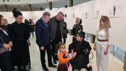 Irmak Can Kaydı’dan ilk moda sergisi: “Bir Hayalin Kıyısında” sanatseverlerle buluştu