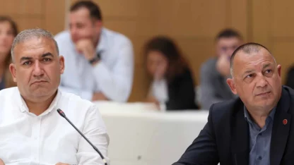 Şile Belediyesi'nin tutuklu CHP'li meclis üyeleri istifa etti!