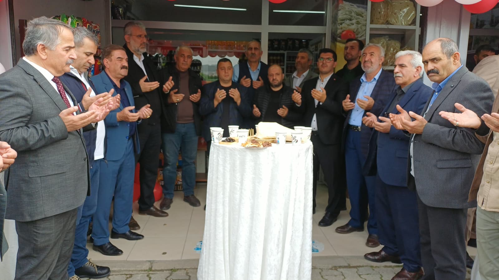 Karabudak Şarküteri Arifiye’de açıldı; Başkan Karakullukçu’dan mesaj